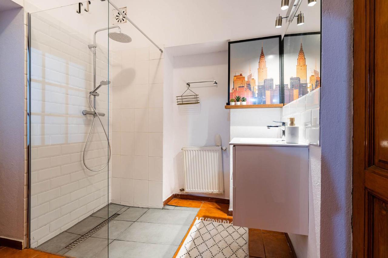 The- Point- 3Br Bright Cloud Apartment Bukares Bagian luar foto
