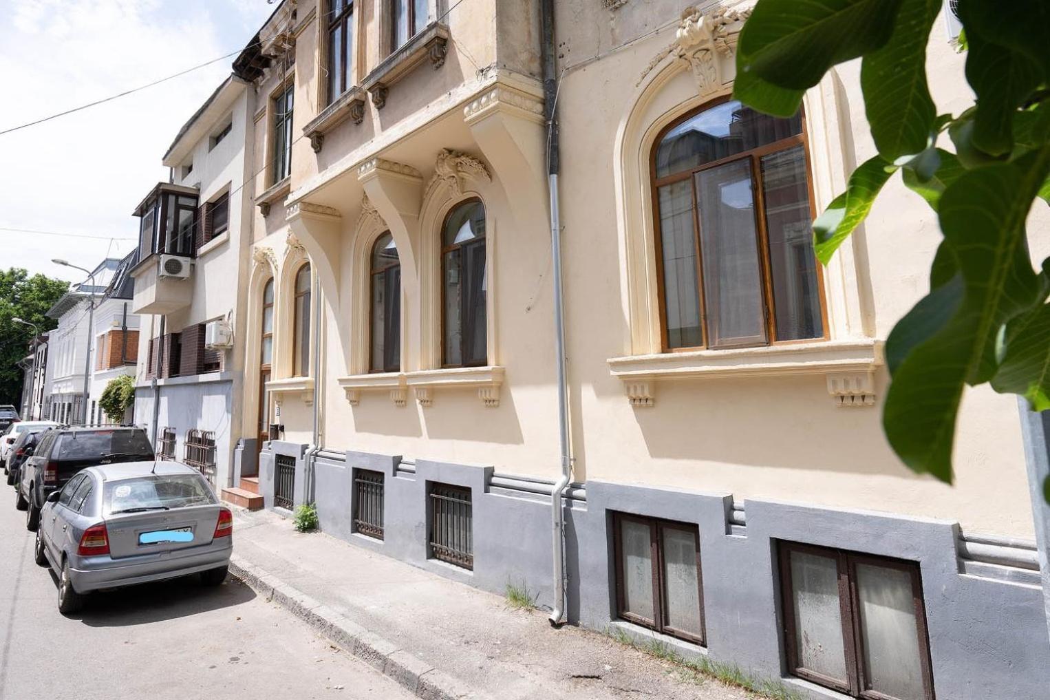 The- Point- 3Br Bright Cloud Apartment Bukares Bagian luar foto
